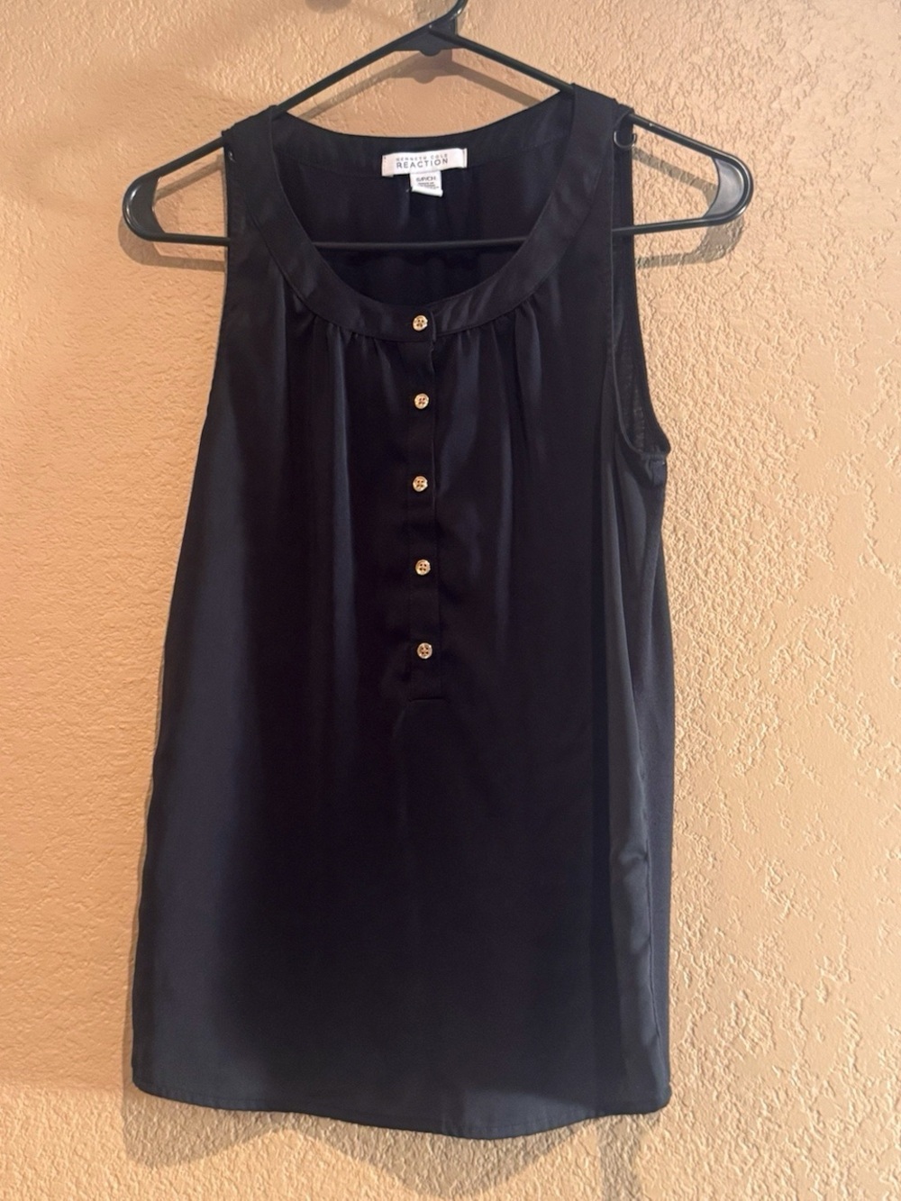 Kenneth Cole Reaction Black Sleeveless Button-Front Shell Top Size Medium